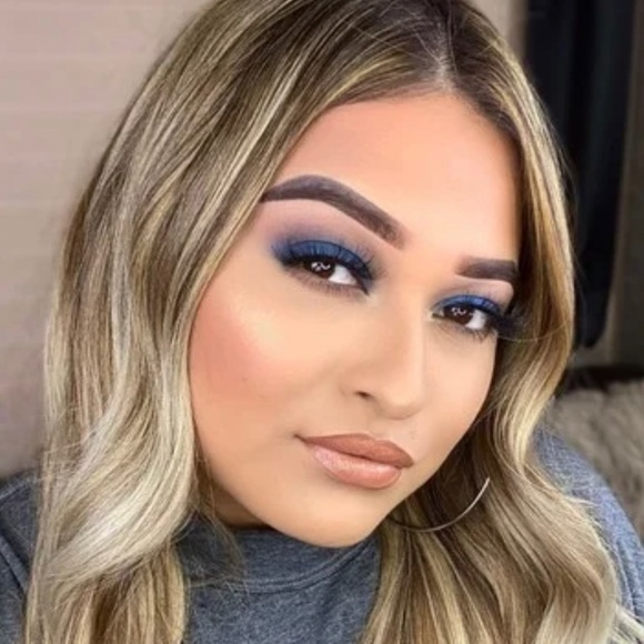 MORPHE 18A Blue Ya Away Artistry Palette *DISCONTINUED* - Picture 3 of 16